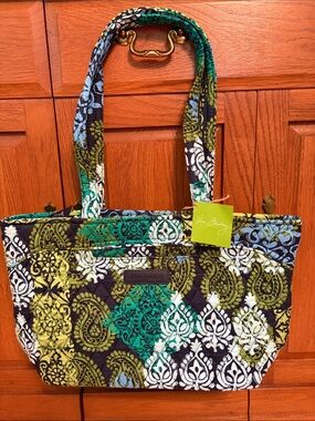 Vera Bradley Caribbean Sea (Retired) Mandy Tote Greens&Blue Quilted Paisley NWT